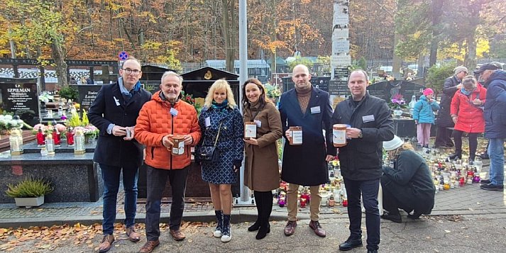 Tradycyjnie kwestowali na witomińskim cmentarzu