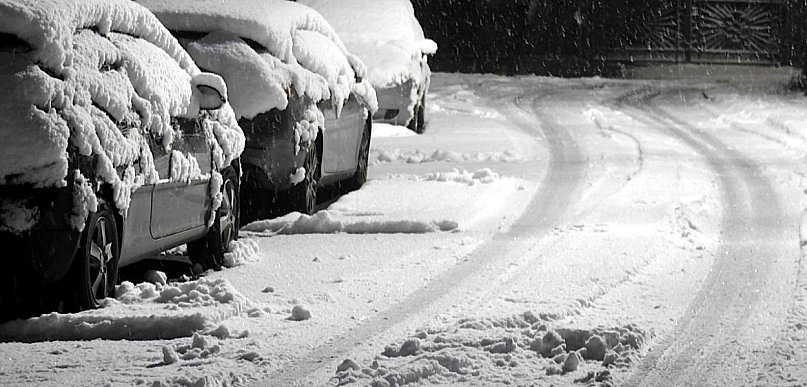 IMGW ostrzega: opady marznące w 13 województwach: Alert RCB: gołoledź w dziewięciu