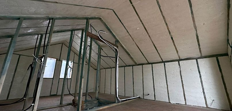 Docieplenie domu szkieletowego z użyciem piany PUR