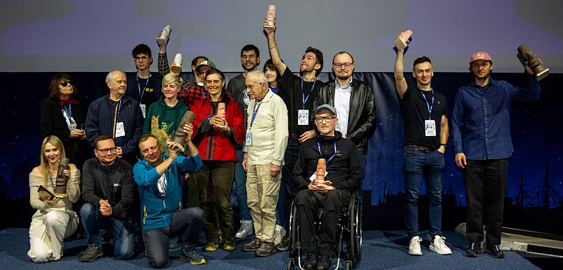 Gdynia/ Kolosy trafiły do skialpinistów, alpinistów i podróżników