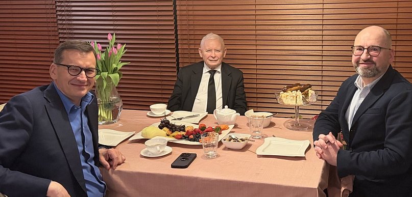 Politycy PiS podzieleni w sprawie stowarzyszenia powołanego przez Morawieckiego