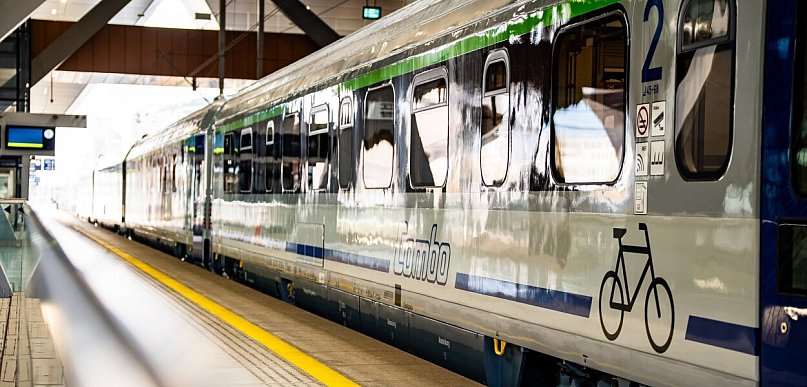 PKP Intercity odebrało wszystkie 50 wagonów Combo zmodernizowanych przez FPS
