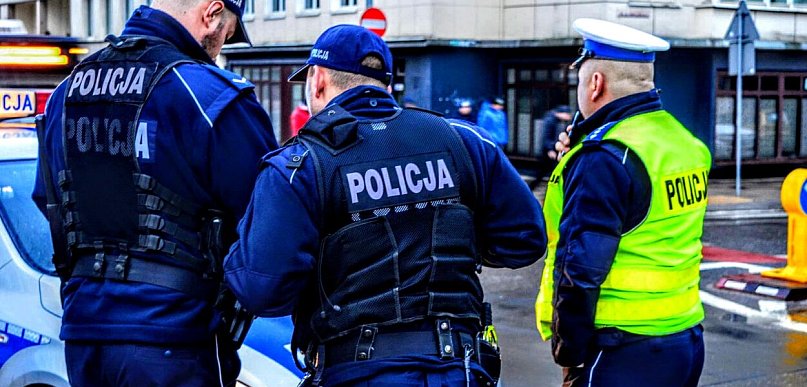 Pomorskie/ Osiem osób podejrzanych w sprawie korupcji przy szkoleniach ochrony