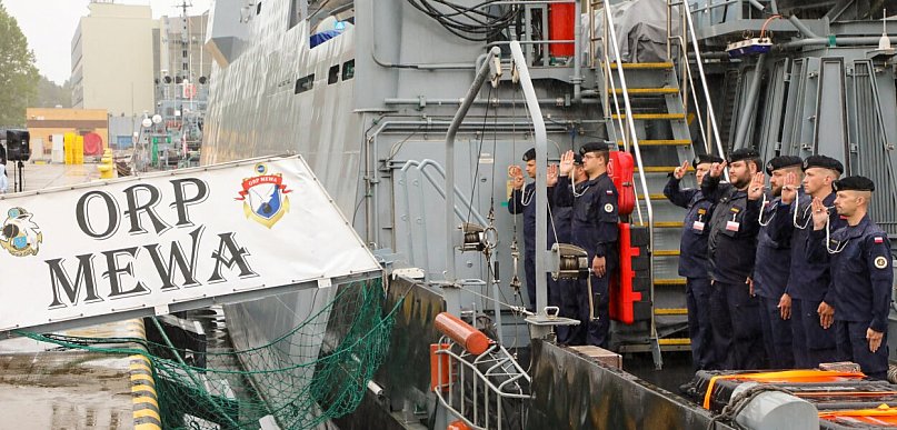 Gdynia/ Pożegnanie ORP Mewa przed misją PKW Kormoran 2026