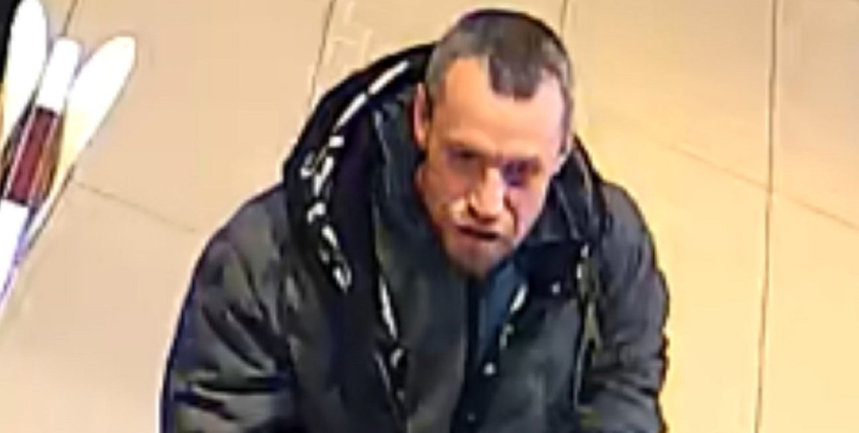 Jeśli rozpoznajesz tego mężczyznę skontaktuj się z Policją