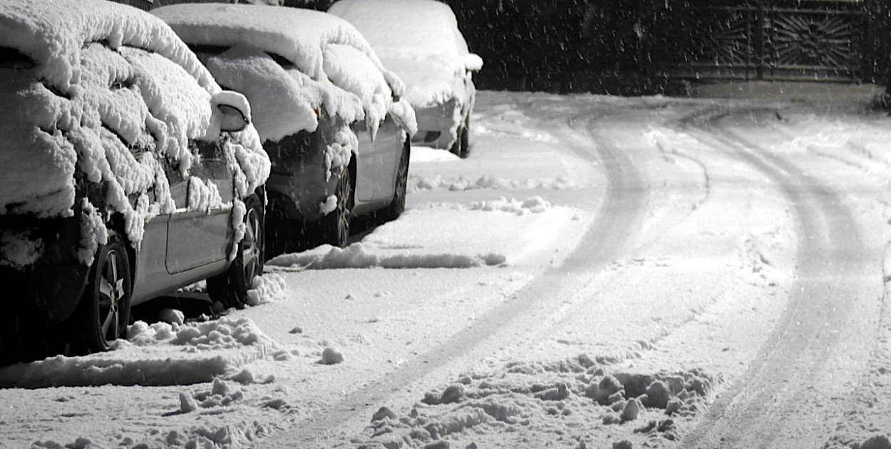 IMGW ostrzega: opady marznące w 13 województwach: Alert RCB: gołoledź w dziewięciu