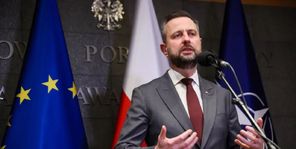 Szef MON: jestem za rozwojem polskich zdolności badawczych w zakresie broni...