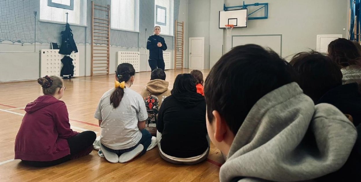 Wspólnie przeciwko hejtowi. Spotkanie z uczniami Szkoły Podstawowej nr 10 w Gdyni