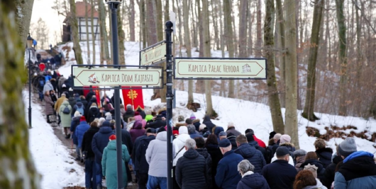 Droga Krzyżowa na wzgórzach Kalwarii