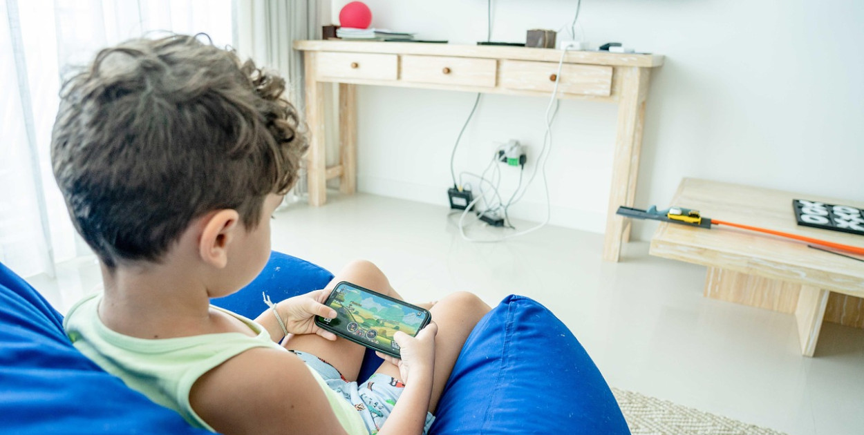 Prawo.pl: z danych MEN wynika, że ponad 70 proc. nastolatków jest uzależnionych