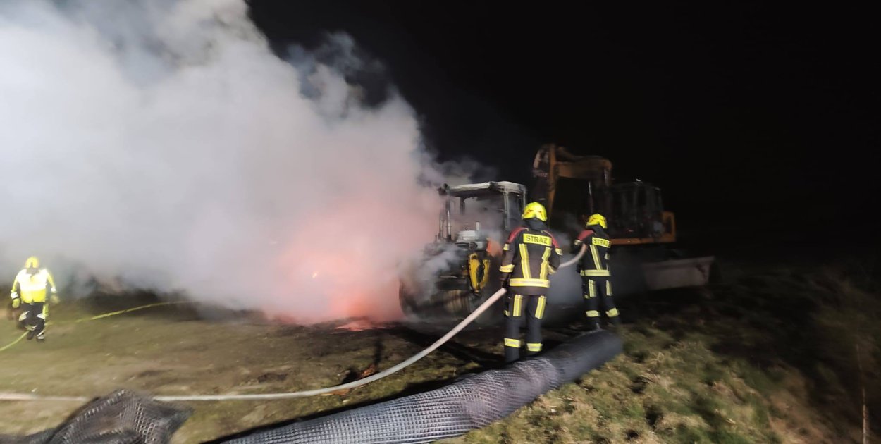 Policja sprawdza okoliczności pożaru maszyn w Słajszewie przy budowie Elektrowni